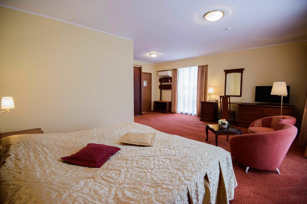 Hotel Alinalex - Paradisul Acvatic Brasov Ngoại thất bức ảnh